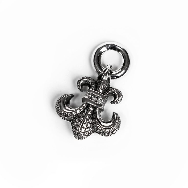 chrome hearts necklace